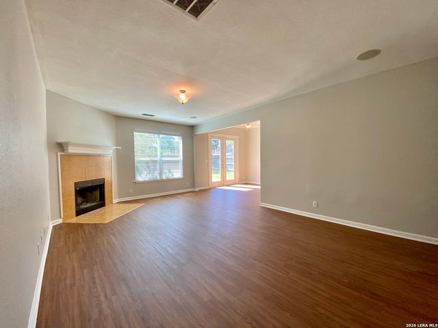 1777 Jacobs, New Braunfels, TX 78130