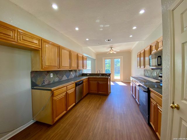 1777 Jacobs, New Braunfels, TX 78130