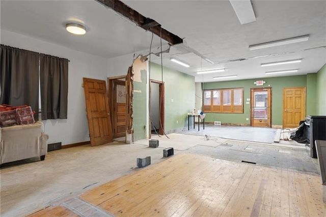 514 Cavitt Ave, Trafford, PA 15085