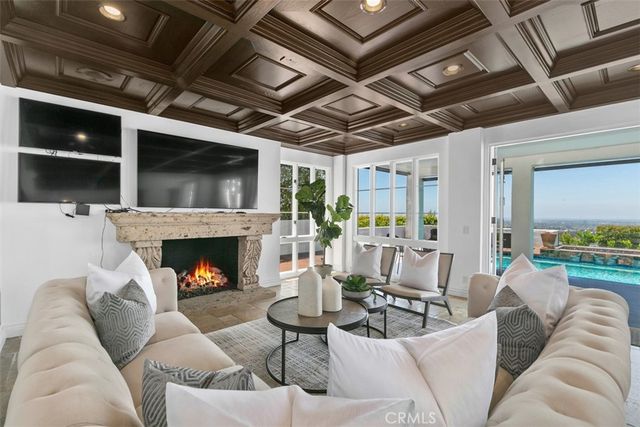 12 Geneve, Newport Beach, CA 92660