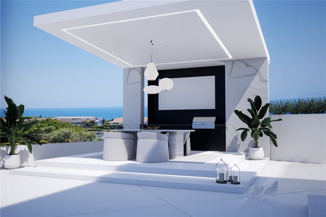 12 Geneve, Newport Beach, CA 92660