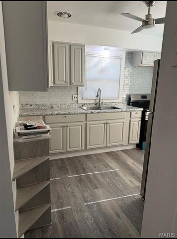 138 Elkan Avenue, Ferguson, MO 63135