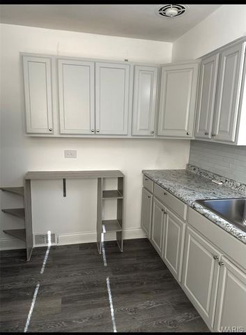 138 Elkan Avenue, Ferguson, MO 63135