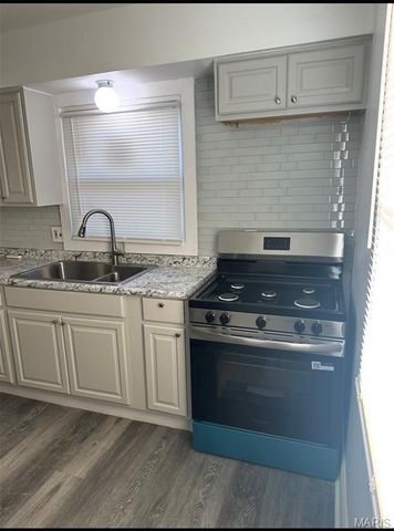 138 Elkan Avenue, Ferguson, MO 63135