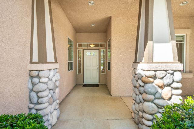 1865 Dellwood Drive, Redding, CA 96003