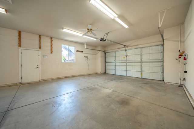 1865 Dellwood Drive, Redding, CA 96003