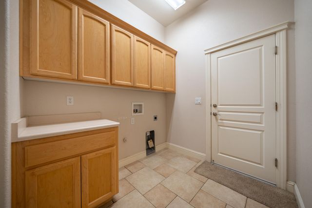 1865 Dellwood Drive, Redding, CA 96003