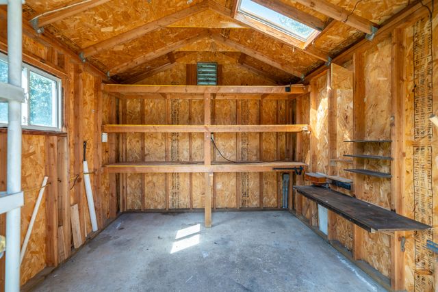 1865 Dellwood Drive, Redding, CA 96003