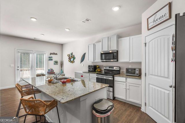 499 Walnut Grove Way, Pendergrass, GA 30567