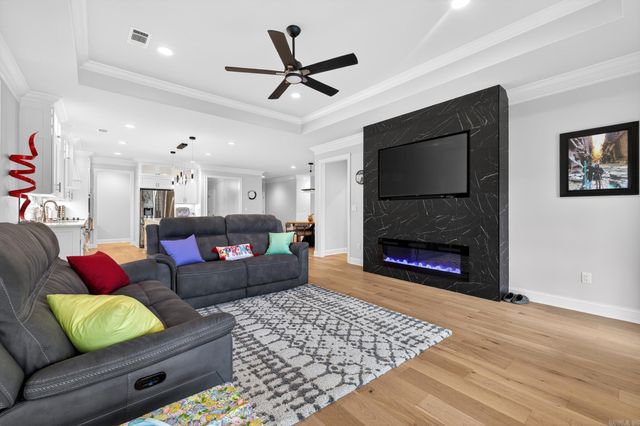 6 El Ejido Lane, Hot Springs Village, AR 71909