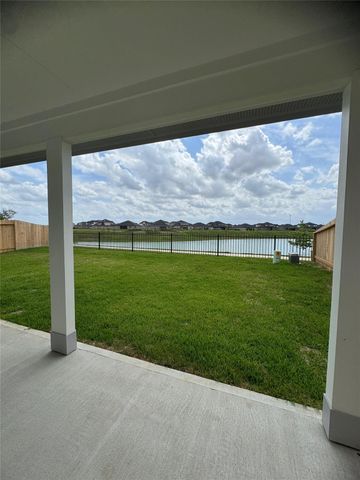 31123 Warwick Coast Court, Fulshear, TX 77441