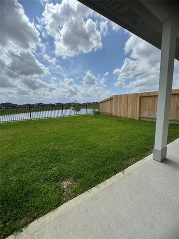 31123 Warwick Coast Court, Fulshear, TX 77441