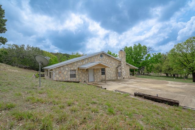 535 Camino Real Rd, Kerrville, TX 78028