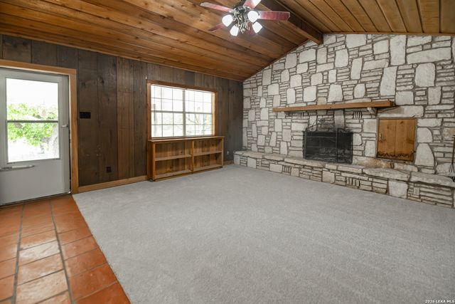 535 Camino Real Rd, Kerrville, TX 78028