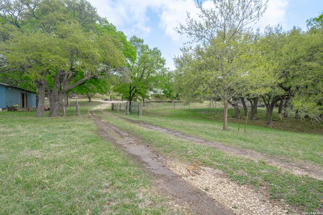 535 Camino Real Rd, Kerrville, TX 78028
