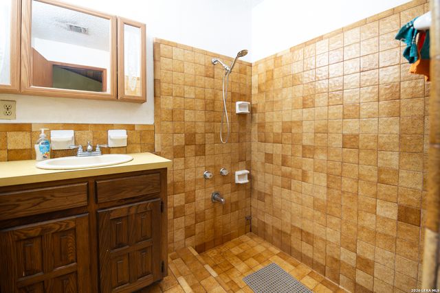 535 Camino Real Rd, Kerrville, TX 78028