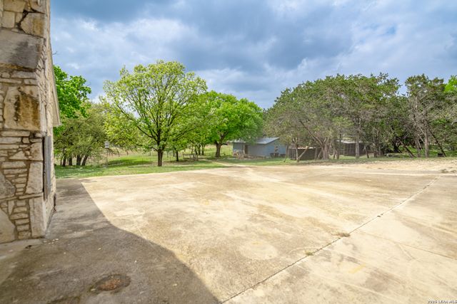 535 Camino Real Rd, Kerrville, TX 78028
