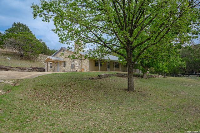 535 Camino Real Rd, Kerrville, TX 78028