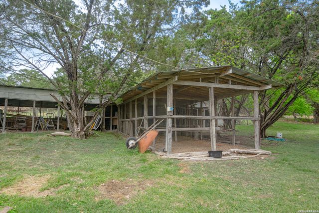 535 Camino Real Rd, Kerrville, TX 78028