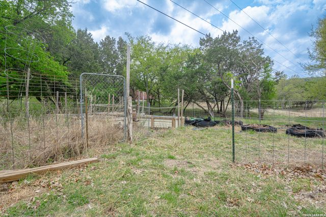 535 Camino Real Rd, Kerrville, TX 78028