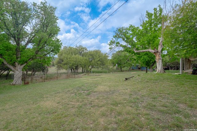 535 Camino Real Rd, Kerrville, TX 78028