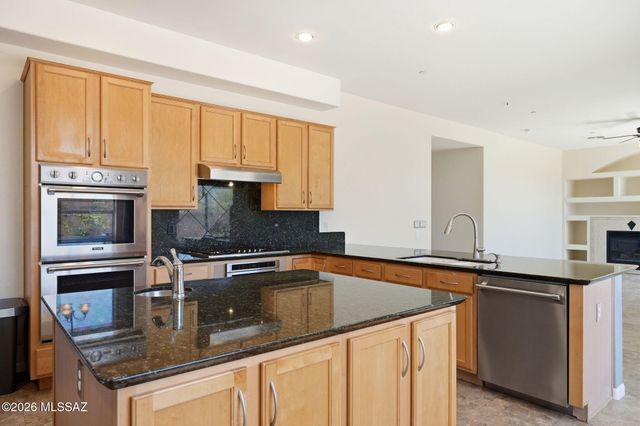 13154 N Booming Drive, Oro Valley, AZ 85755