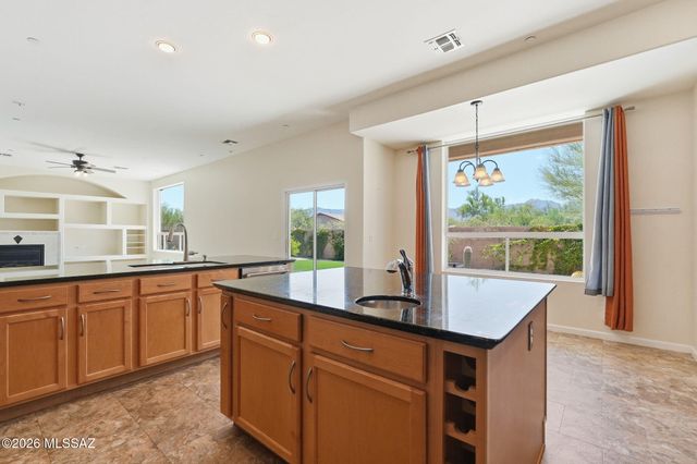 13154 N Booming Drive, Oro Valley, AZ 85755