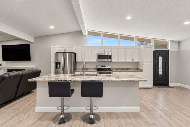 218 PARK RIDGE AVENUE, Temple Terrace, FL 33617