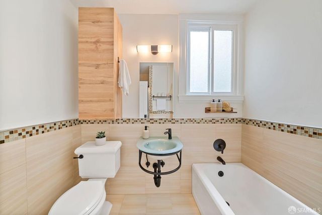 2562 26th Avenue, San Francisco, CA 94116