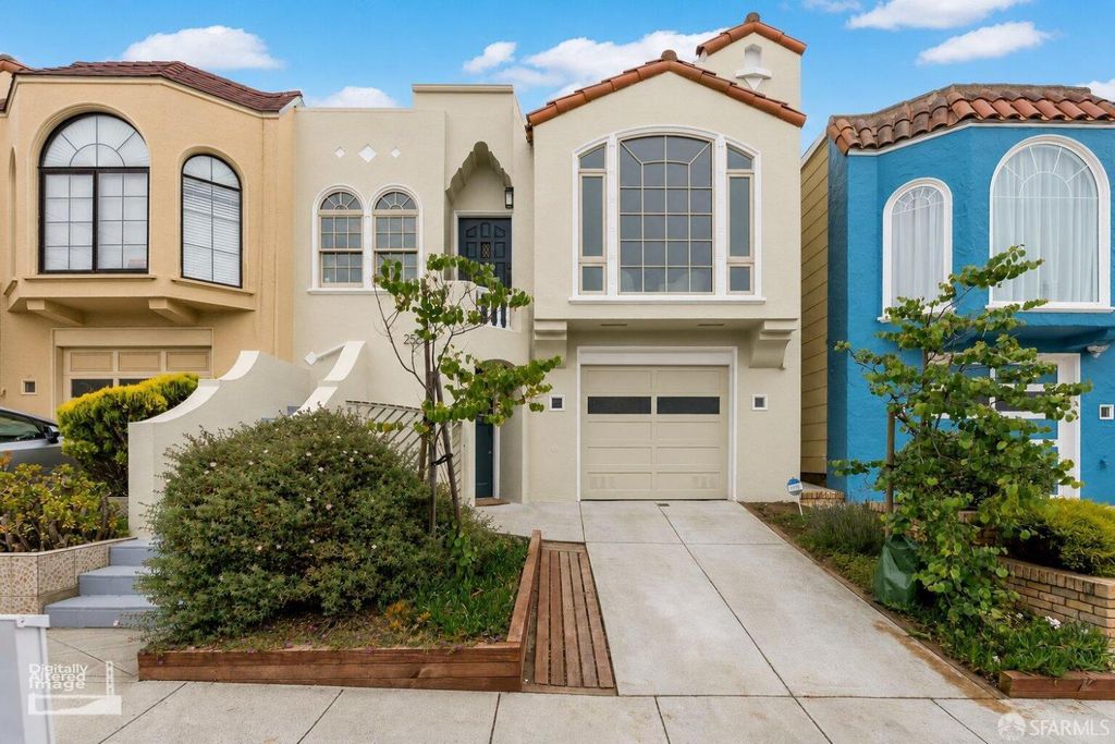 2562 26th Avenue, San Francisco, CA 94116
