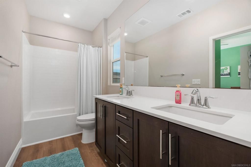 Image 25 of property listing at 21516 Harmony Village, Escondido, CA 92029