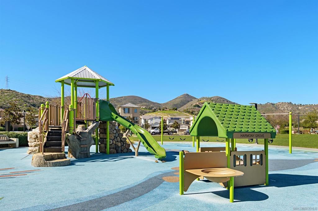 Image 40 of property listing at 21516 Harmony Village, Escondido, CA 92029