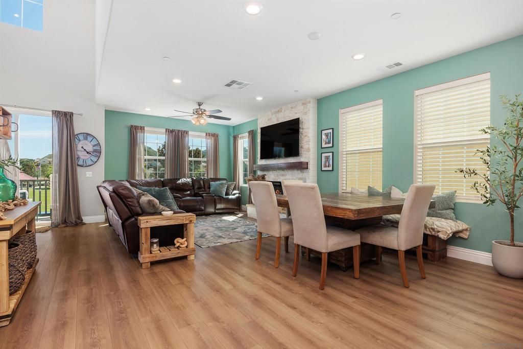 Image 5 of property listing at 21516 Harmony Village, Escondido, CA 92029