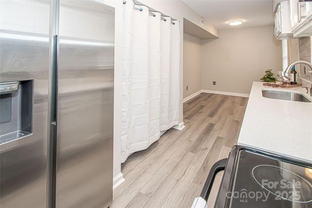 8839 Hunter Ridge Drive, Charlotte, NC 28226