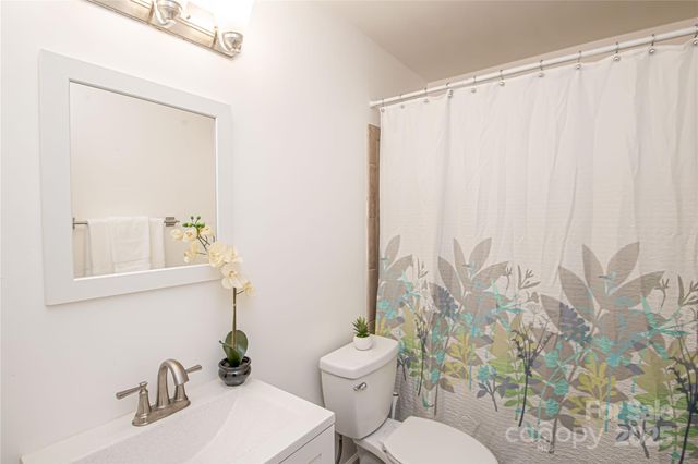 8839 Hunter Ridge Drive, Charlotte, NC 28226