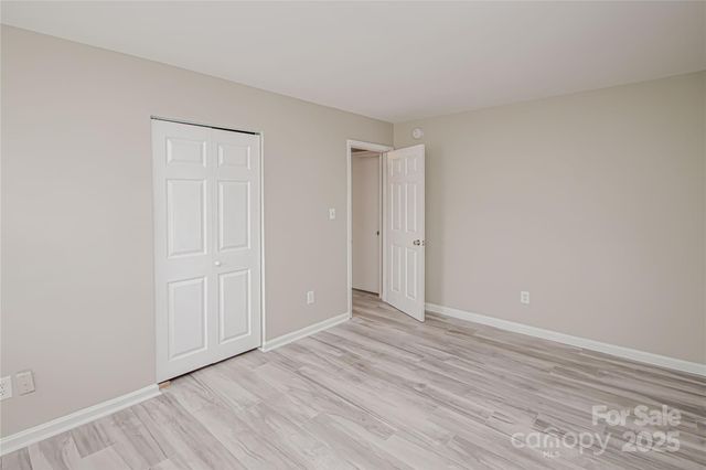 8839 Hunter Ridge Drive, Charlotte, NC 28226