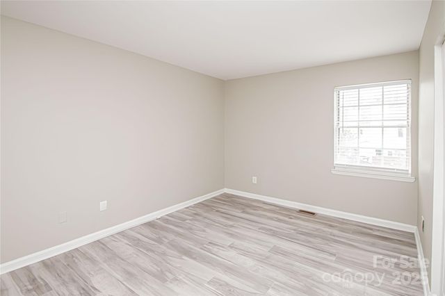 8839 Hunter Ridge Drive, Charlotte, NC 28226