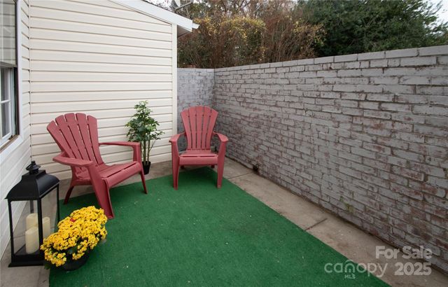 8839 Hunter Ridge Drive, Charlotte, NC 28226