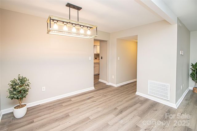 8839 Hunter Ridge Drive, Charlotte, NC 28226