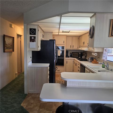 9570 Crestknoll, Calimesa, CA 92320