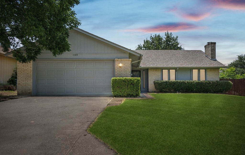 1109 Paluxy Court, Flower Mound, TX 75028