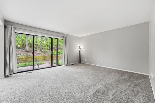 114 Lanark Court C, Kalamazoo, MI 49006