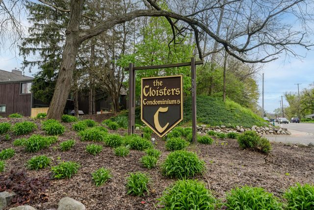114 Lanark Court C, Kalamazoo, MI 49006