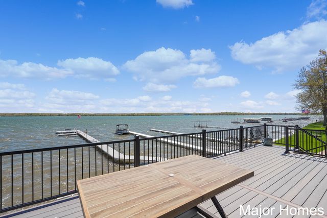 3179 Sandy Beach Street, Wayland, MI 49348