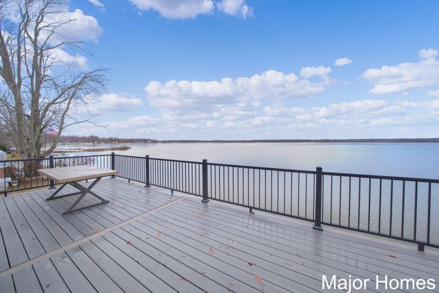 3179 Sandy Beach Street, Wayland, MI 49348