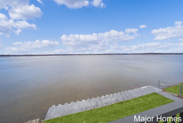 3179 Sandy Beach Street, Wayland, MI 49348