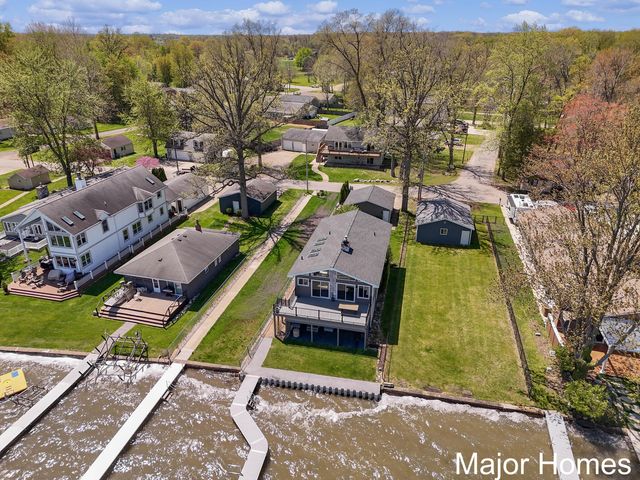 3179 Sandy Beach Street, Wayland, MI 49348