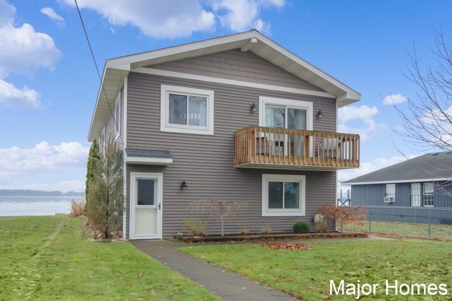 3179 Sandy Beach Street, Wayland, MI 49348