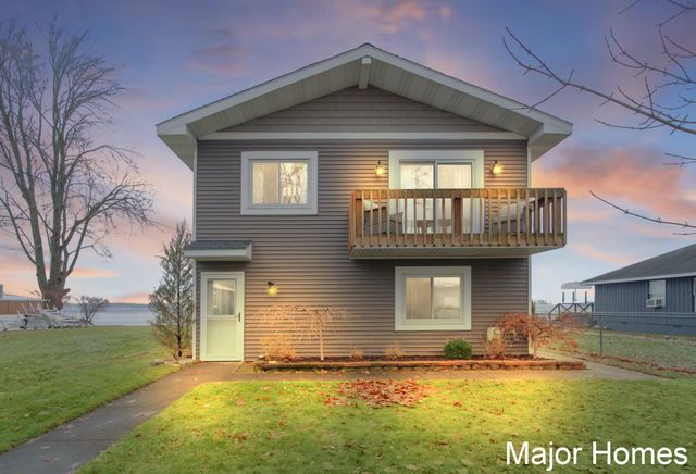 3179 Sandy Beach Street, Wayland, MI 49348