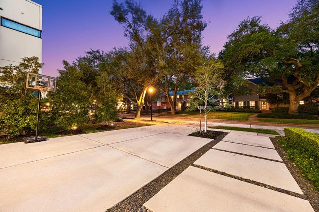 2616 Fenwood Road, West University Place, TX 77005